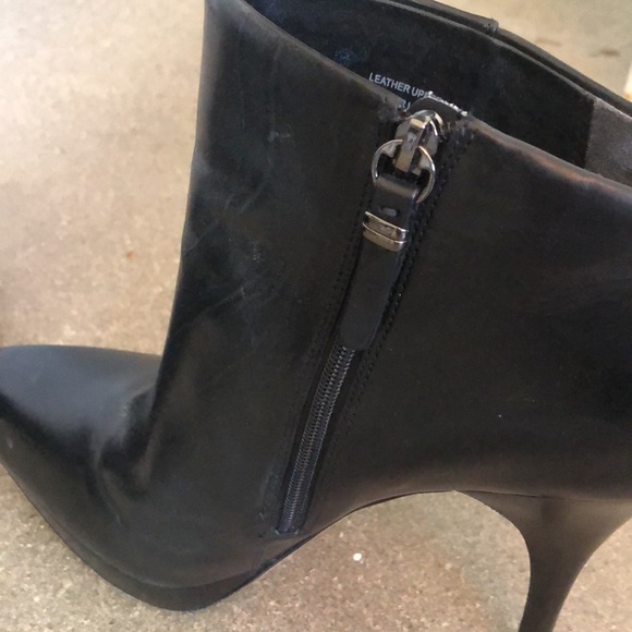 Via Spiga Bootie, Blk, 10M. Real leather booties but too tall for my arch. - Picture 4 of 10